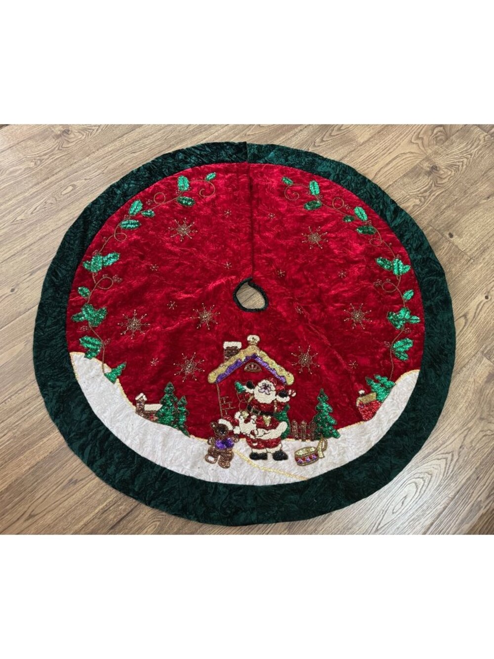 Christmas Plush Santa Tree skirt Quilted reversible. Embellished
